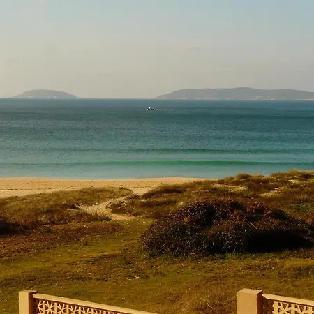 Belvilla By Oyo Playa Montalvo Bajo 4 *